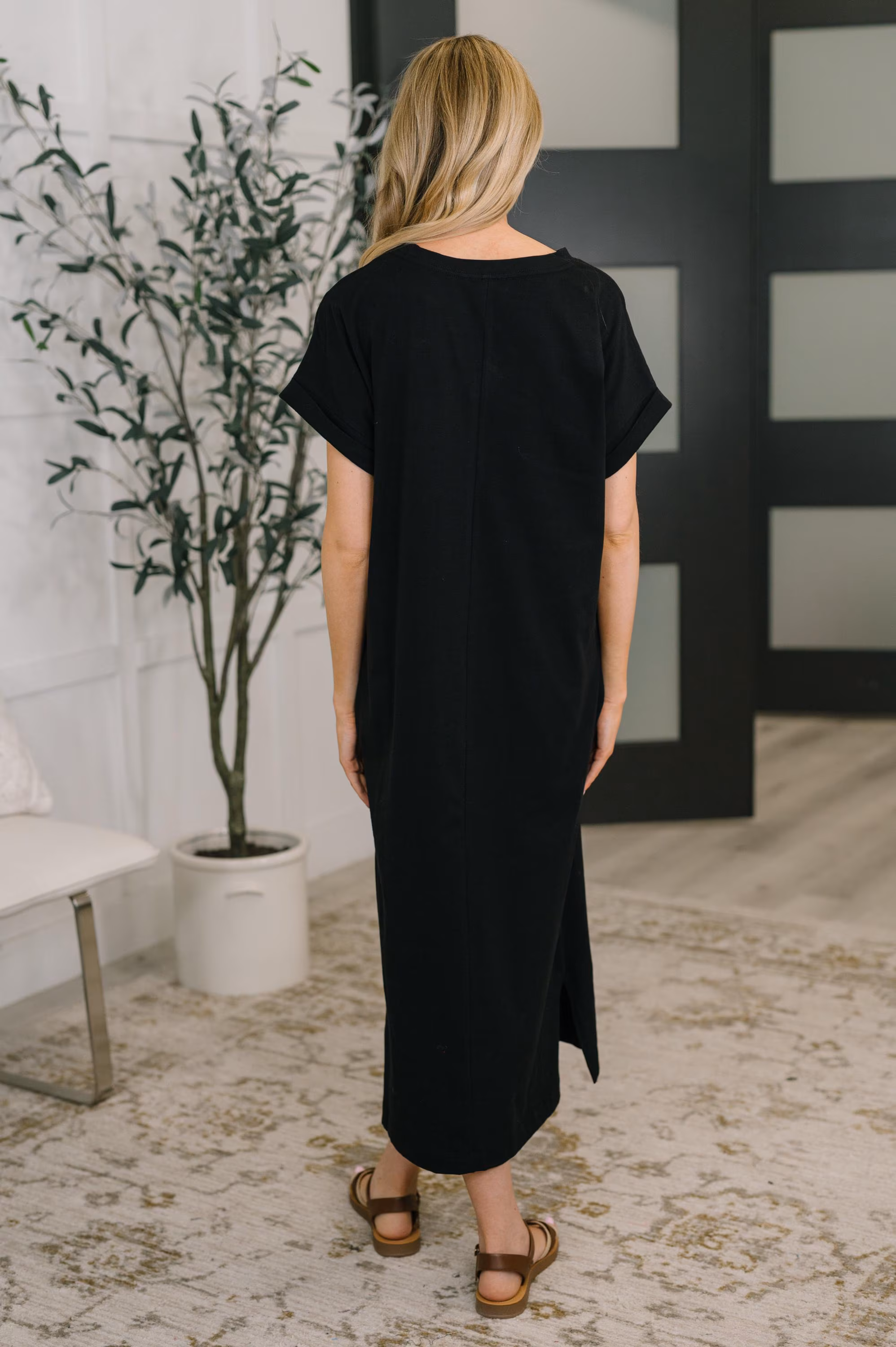 Fix You Right up Short Sleeve Midi Dress in Black — view 4
