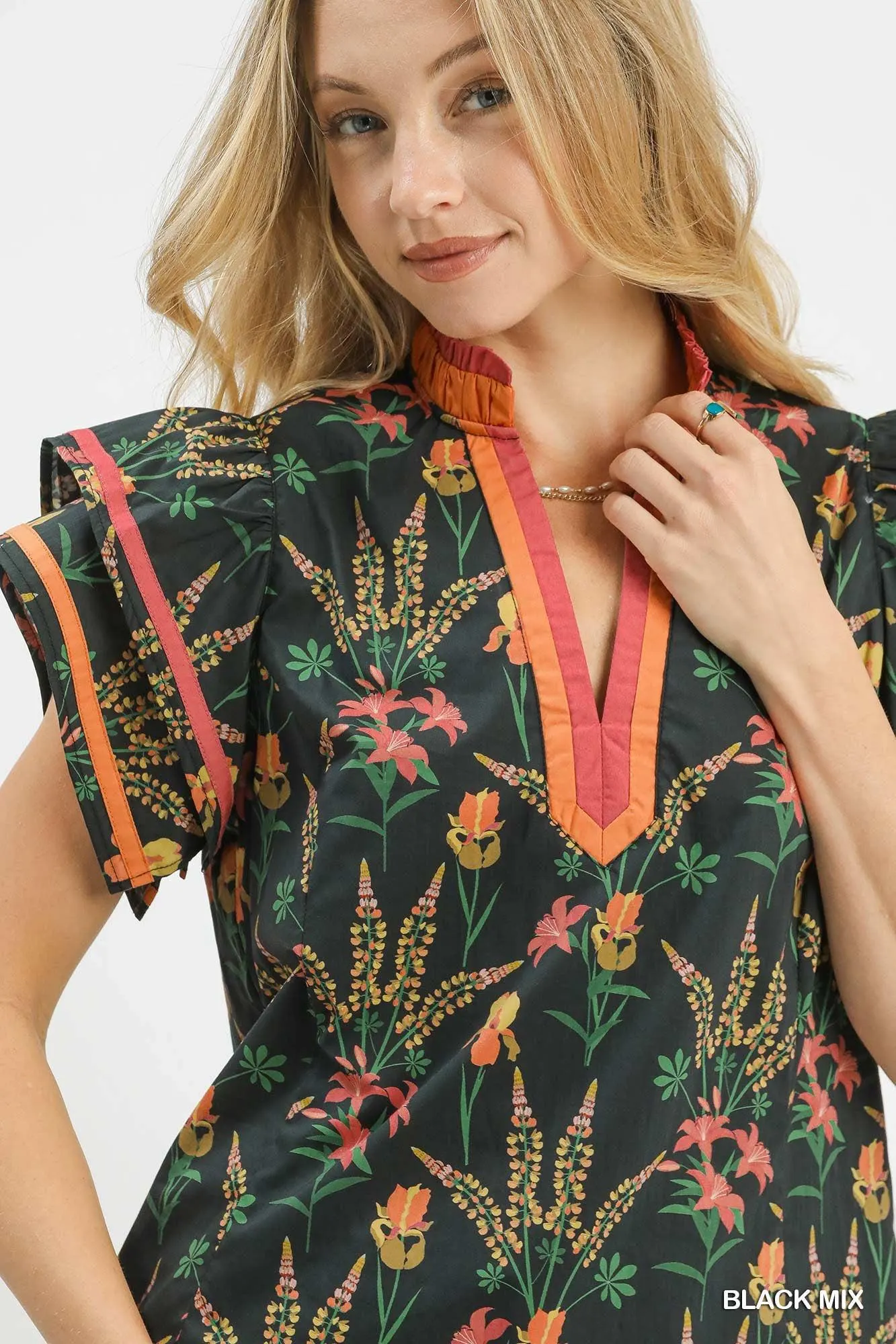 She's Got It Floral Charm Cotton Blouse in Midnight